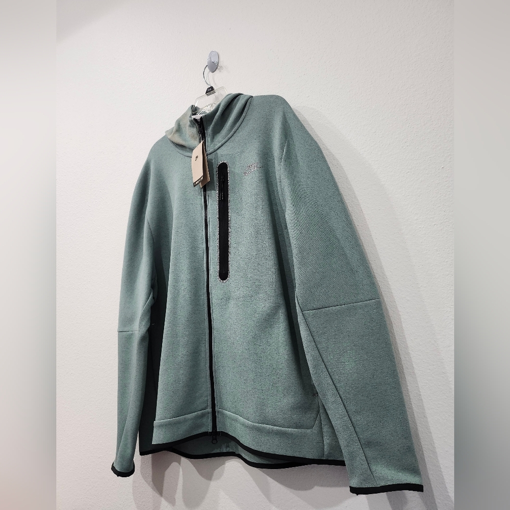 Read Nike Tech Fleece Full Zip Hoodie Ice Green Grey DR9150-361 Men Size XXL NWT - Picture 3 of 8